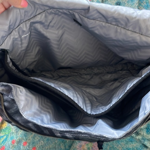 Lululemon yoga moto messenger bag gym bag - Picture 6 of 12